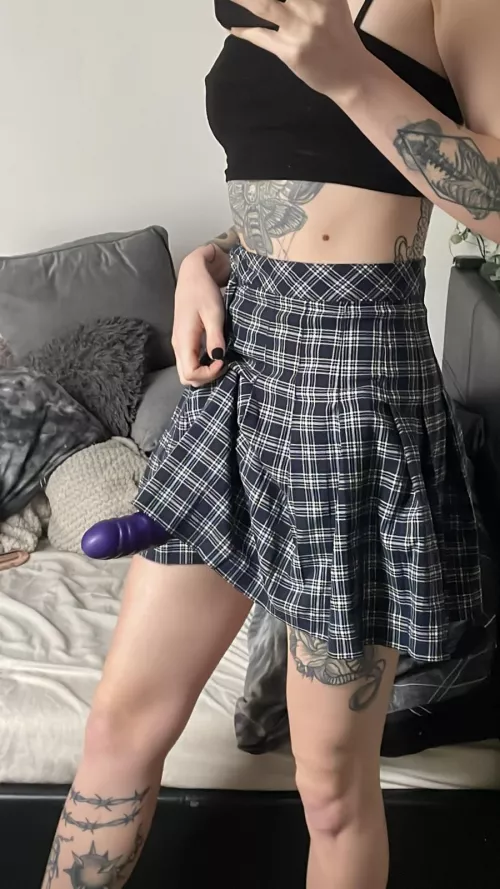 Just a peek... by hamster1985