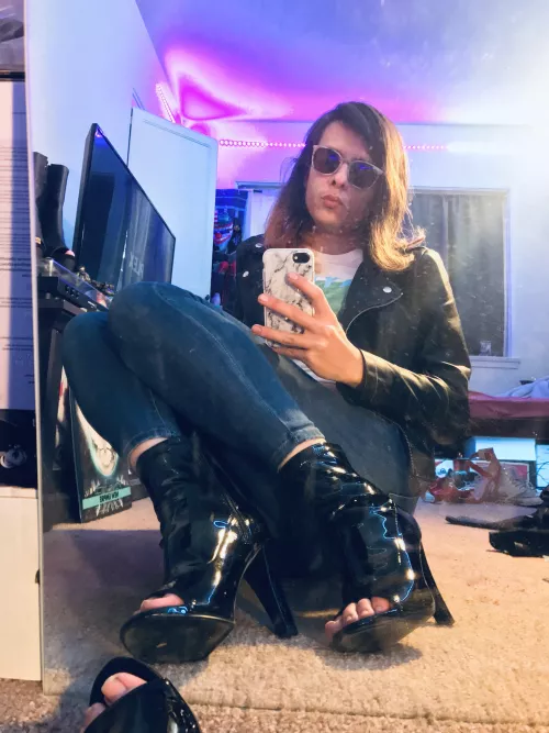 Just a peek in these heels😊 by BetterThanStarlight