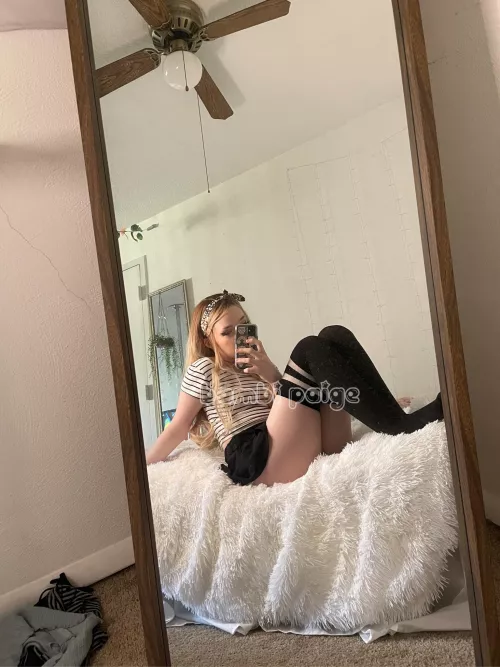 Just a petite girl with some thigh highs on! ;p by sleepymoonkitten