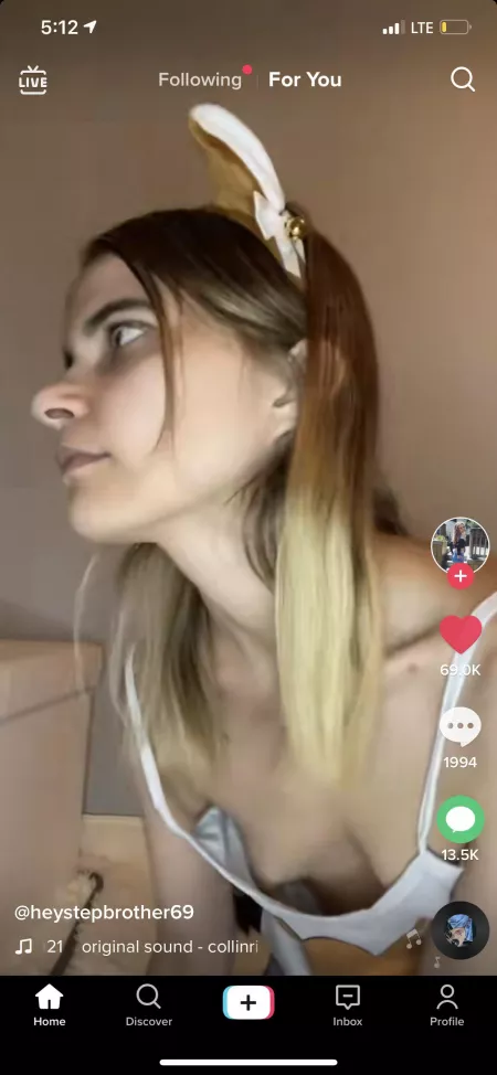 Just a quick nip slip by No-Bat-7928