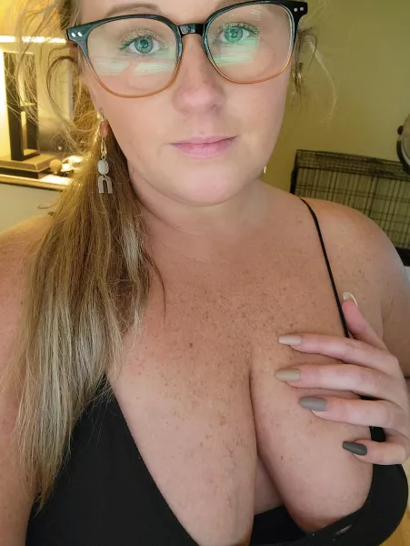 Just a simple selfie. by YardLazy9547