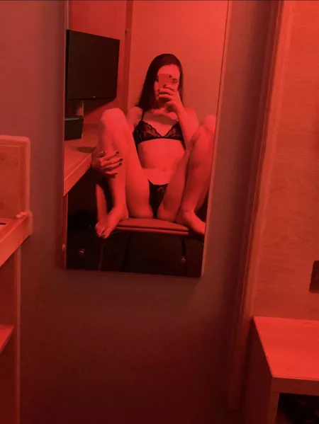 Just a slutty teen on display for you ;) by Sxarlettrose