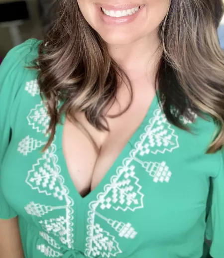 Just a smile to start your day right! by hotlipsandtits