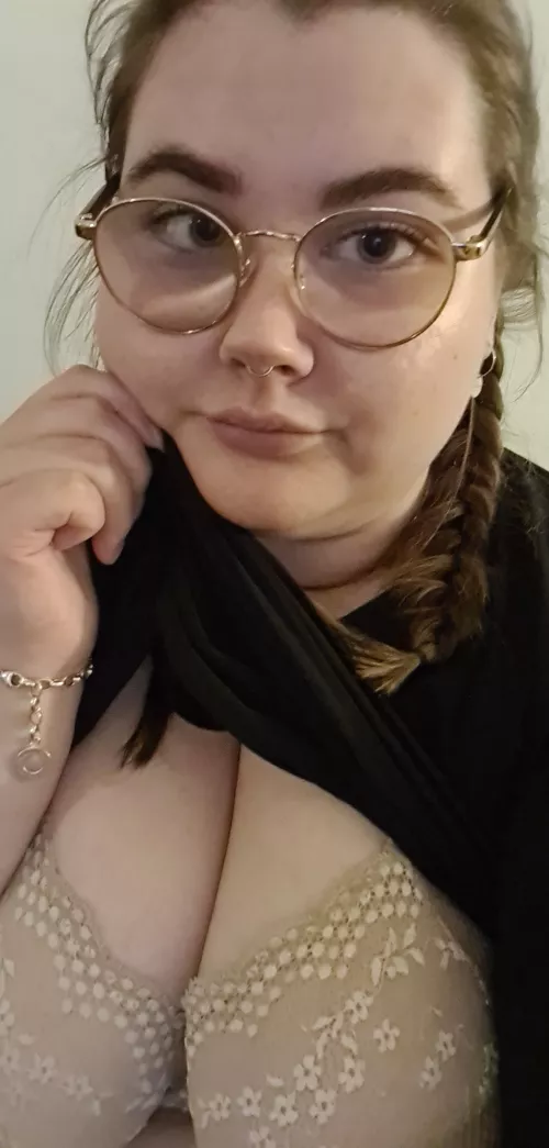 Just a tease💕 by Ellizzbellizz