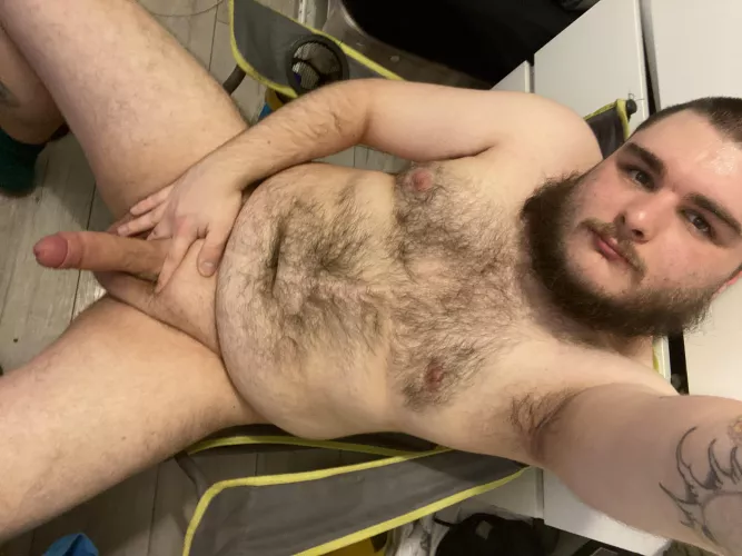Just a thicc dude looking for some thicc ladies ;) by SomeBigHairyGuy