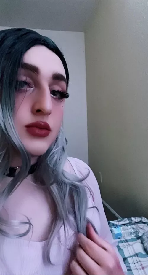 Just a very manly man here don’t mind me😇 by RimirUwU