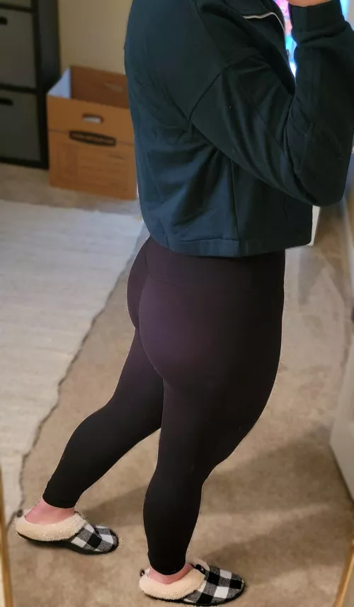 Just admiring my plump booty 🥰 by nicolestarxx