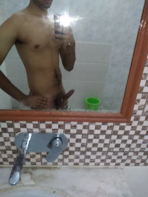 Just an average guy in the shower by _omegle_