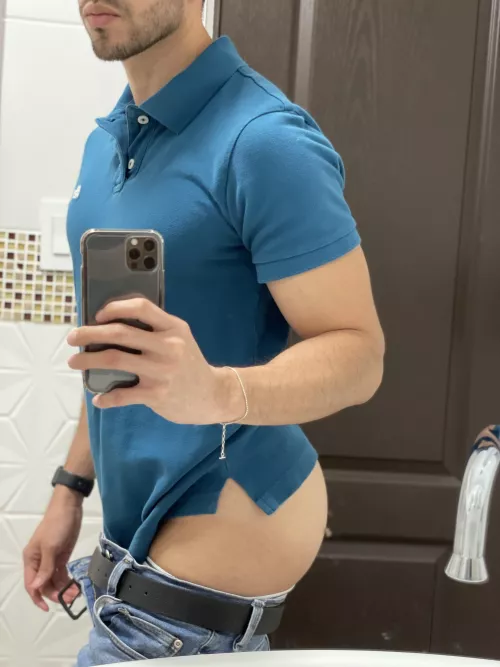 Just another day at work 👷🏻‍♂️ by joelinblue