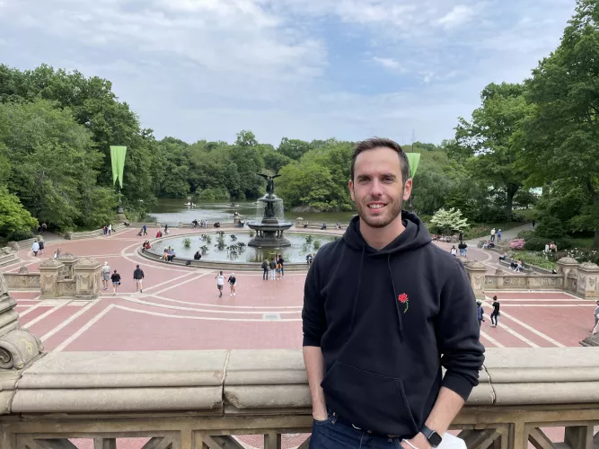 Just another gay looking for attention by GayAllDay23