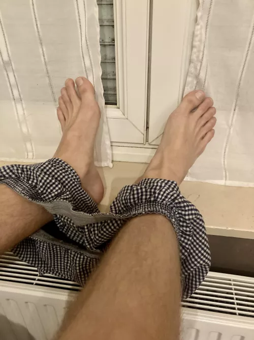 Just another pair of feet for ya by deKoshka