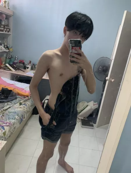 Just bring me back home and I’ll show you everything 😛 by Cheschestan