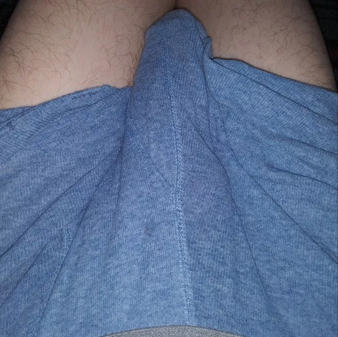 Just bursting out to say hello 👀 posted by Diligent-Ad3853