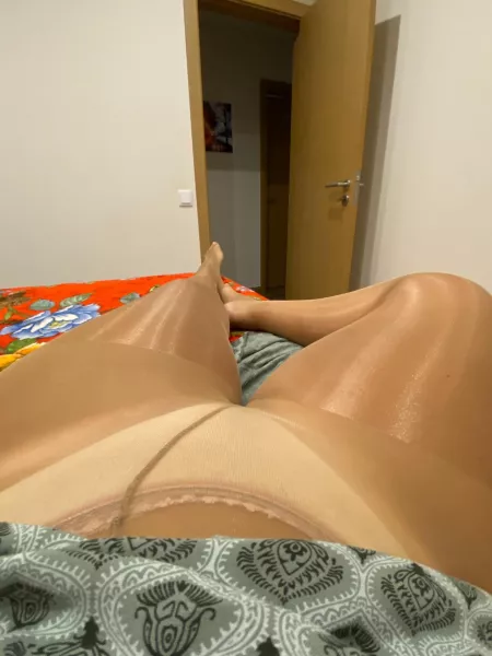 Just chillin by PortugueseNylons