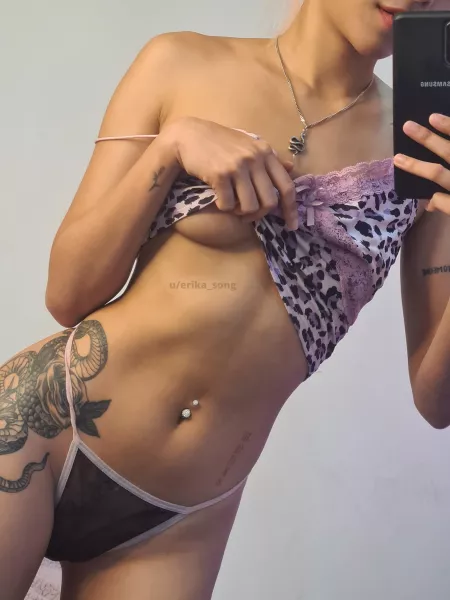 Just chillin~ by erika_song