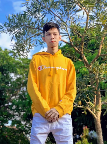 Just chillin outside ☀️ by SomeTourist5991