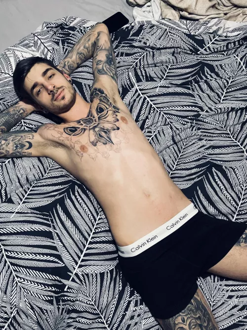 Just chilling 🙂 by bsellismodelling