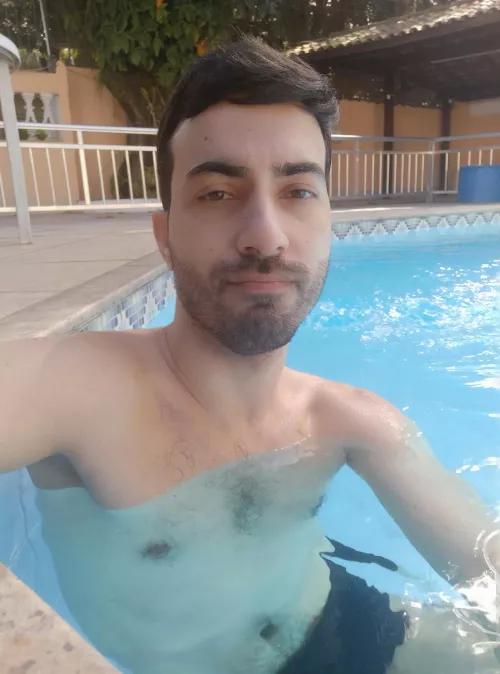 Just chilling out by jamesguldan