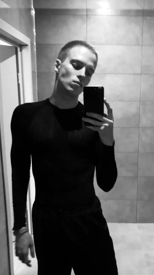 Just cut my hair, hopefully I look fine this way haha by Jemapelledima