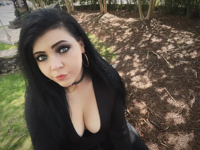 Just dooting around by PrincessGothicBean