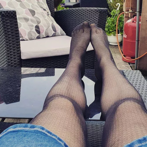 Just enjoy the weather 💕💕 by Mellown100