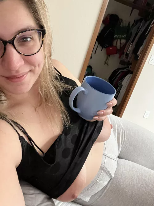 Just enjoying a lazy Sunday morning! by hi_its_hattie