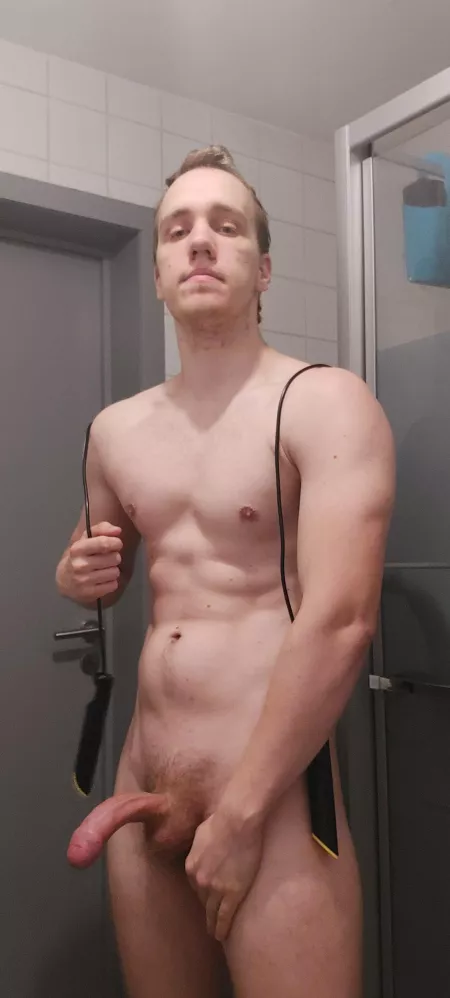 Just finished doing jumping ropes, so now who is gonna jump on me? Pm open ;) by belgarathhh