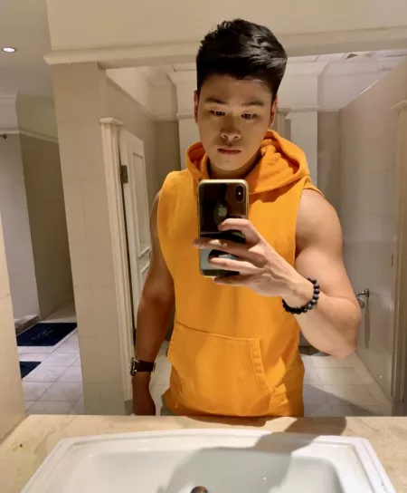 Just finished working out! by ScarletWizzard