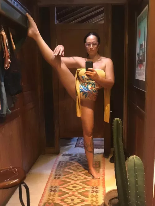 Just flexible milf48(f) by milfamarquise