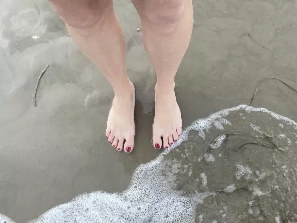 Just getting my feet wet by Nerdykatfw1