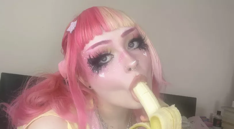 Just getting some practice, and my five a day by littlestpinkie