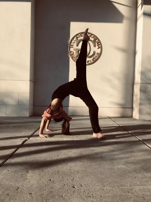 Just gonna FLEX this here for right now 🖤 by AelinxX