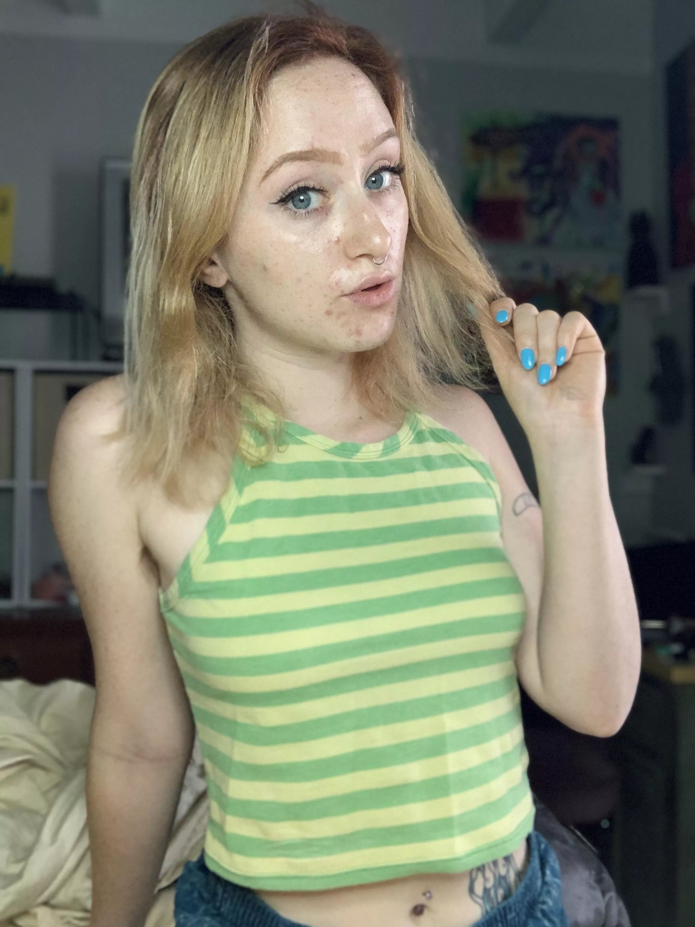 just got my nails done 💅 posted by gloriahole420