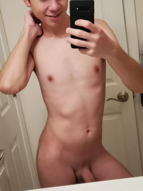 Just got out of the shower 😝 by dilbint