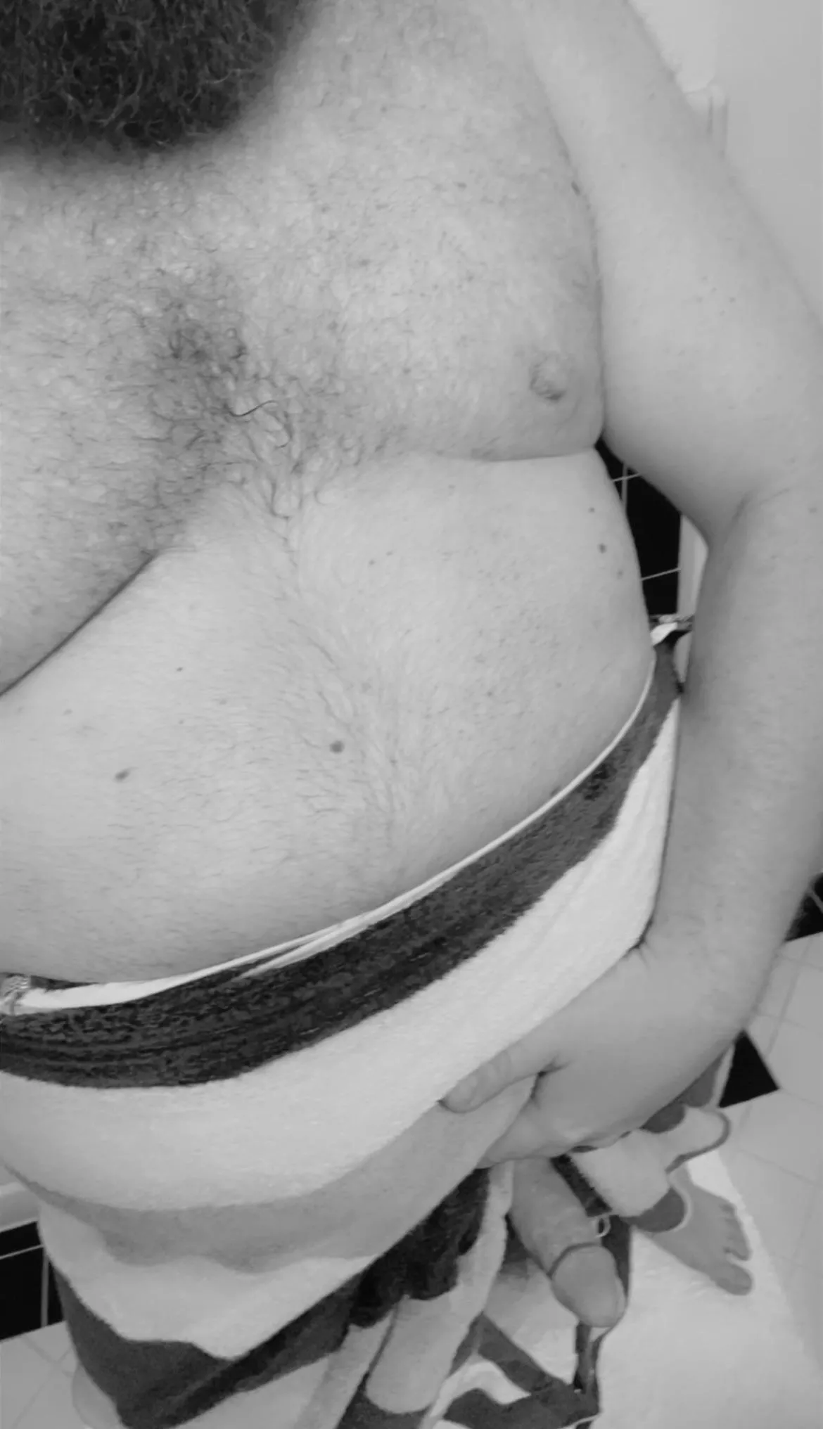 Just got out of the shower, but still feeling dirty 😈 anyone wanna help? ;) posted by BeardedBear7