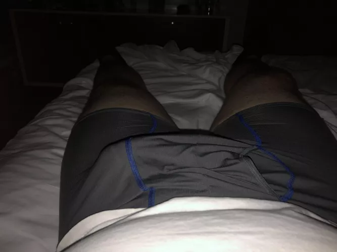 Just hangin out watching some horror flicks by Deer_Flashy