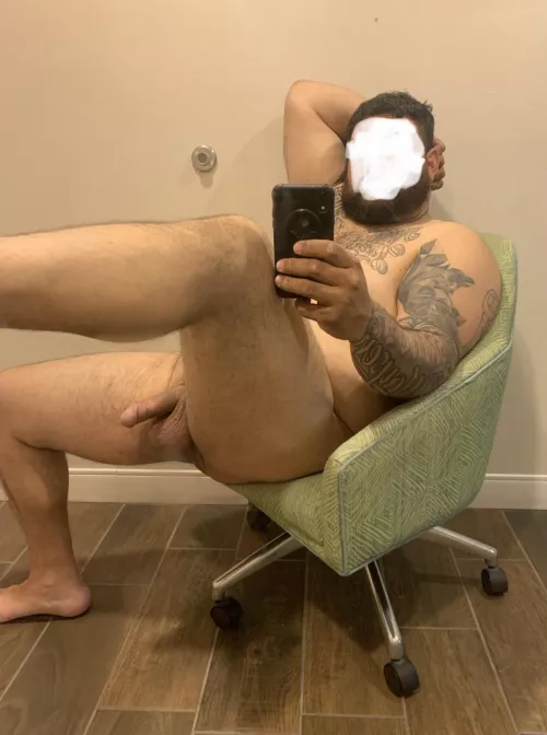 Just hanging out! Anyone wanna join? by Dre_bear