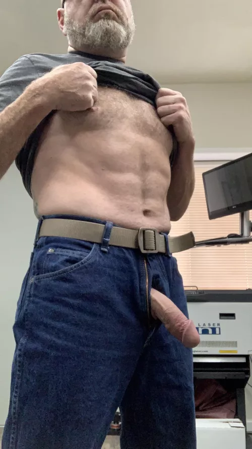 Just hanging out at work (47) by bighandss