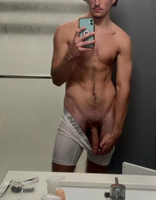 Just hanging out, hbu? (19) by IssaMod