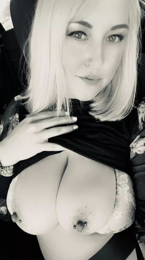 Just hanging out this weekend! by hmmthatsoddaf