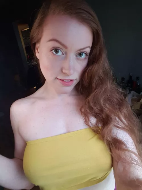 Just hanging out by vixengetorix