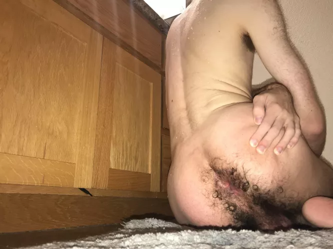 Just hanging out by TootsyFootsyy