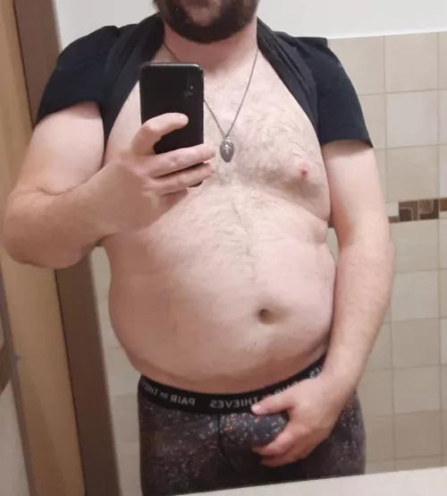 Just hard at work over here...don't mind me by corbeau_seul