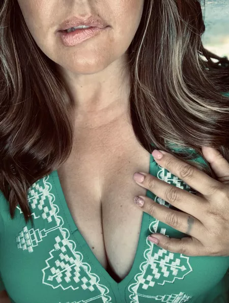 Just lil’ ol’ me! 😘💋 by hotlipsandtits