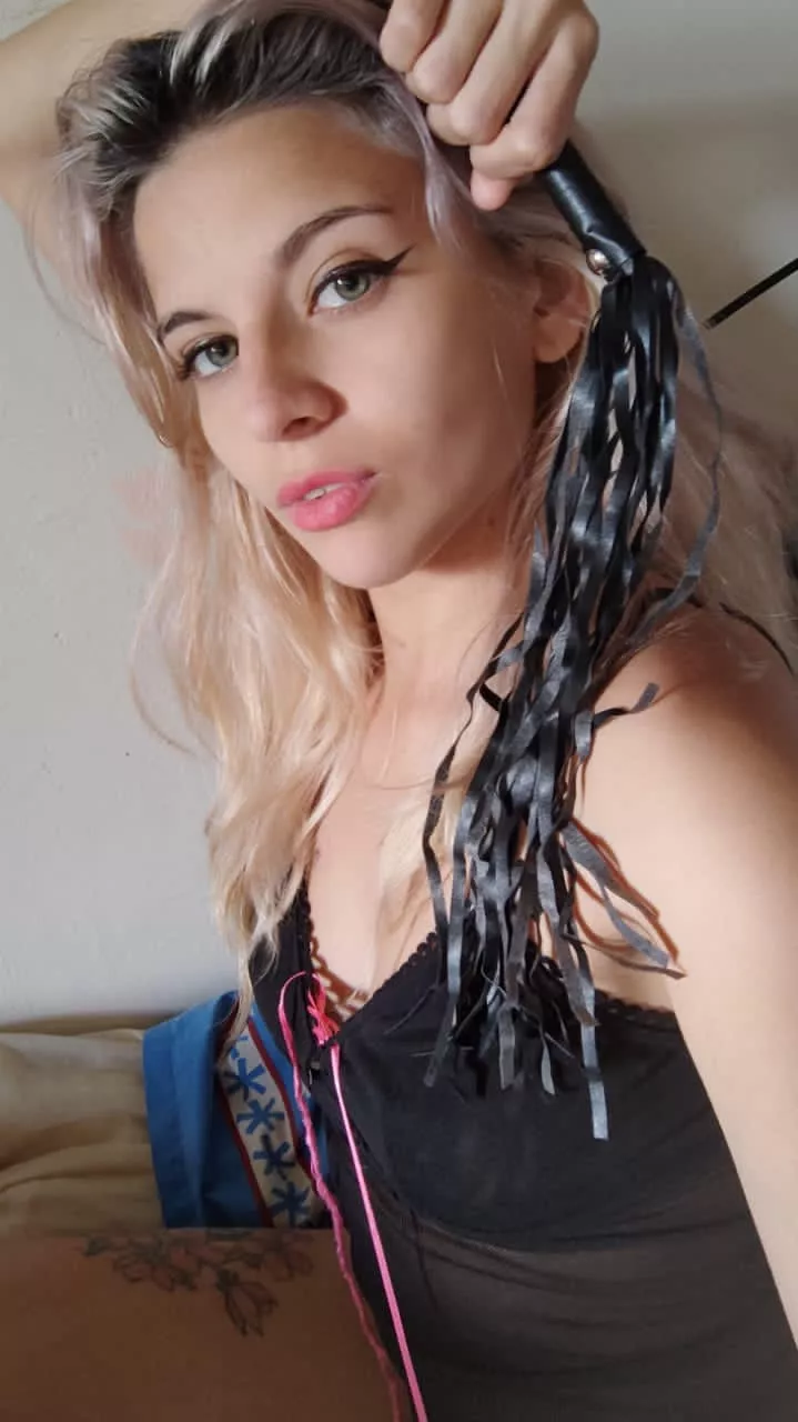 just look at me and look at you ... do you really think you can please a goddess like me? 😈 show me then 🔥 kneel down and serve me [Domme] posted by ImcelesteHot