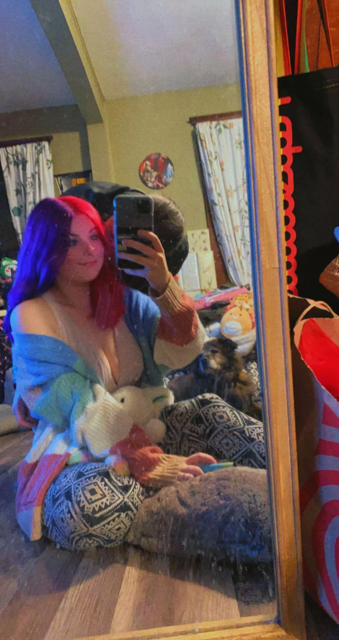 Just Looking for some little Friends🌸 I enjoy Squishies, Kitties, Coloring, Stuffies, Pacis and Yummy Snacks🍓 let’s be friends!?🦋✨ posted by lilbabykink