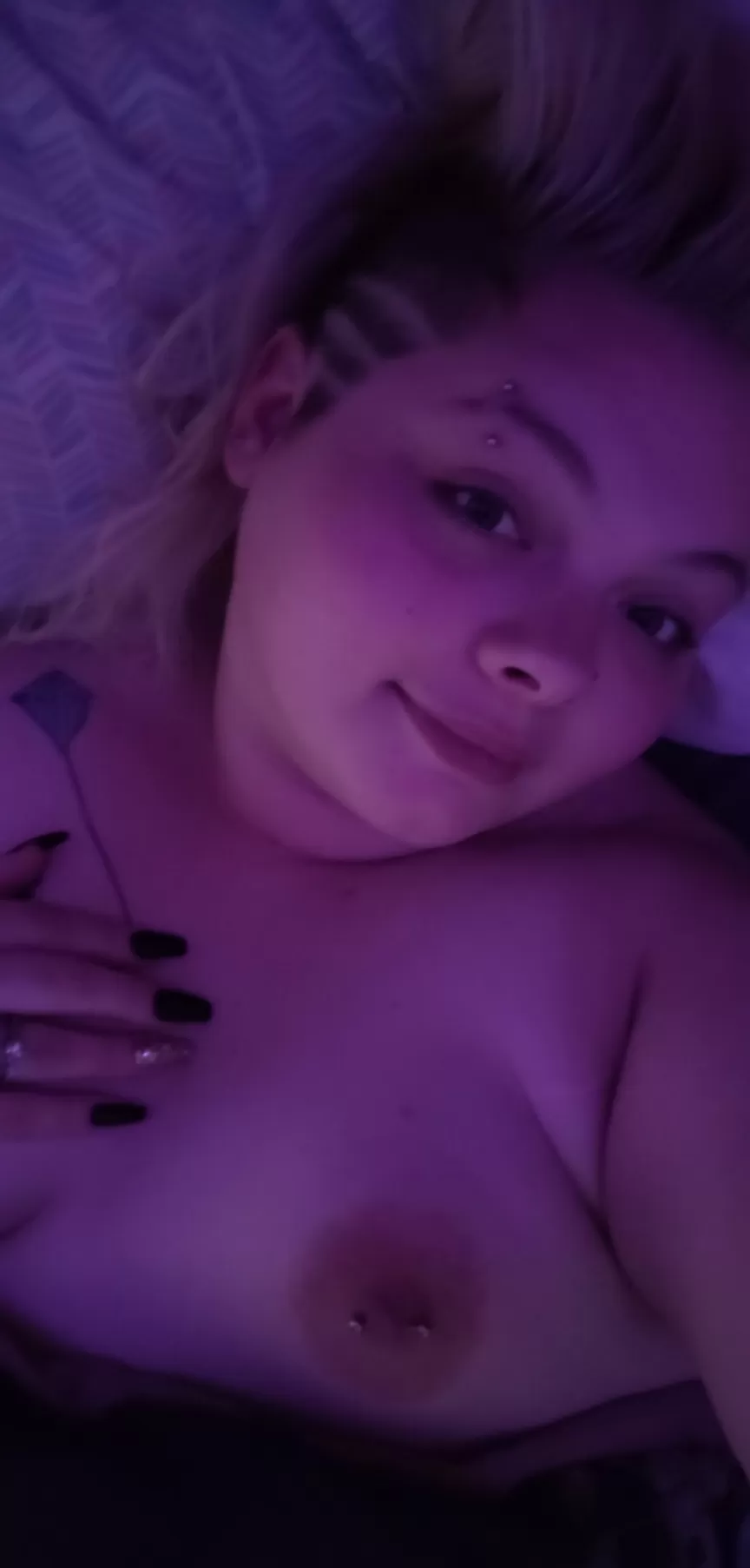 Just Lounging In Bed Tonight...😴💤 posted by torig21212