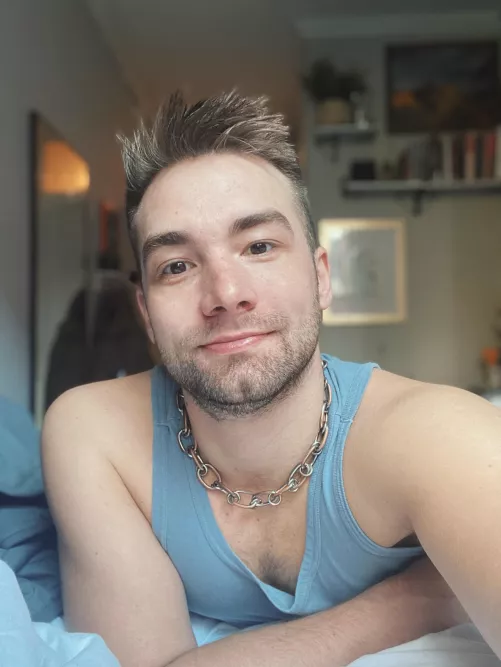 just lounging until christmas by tj_harriss