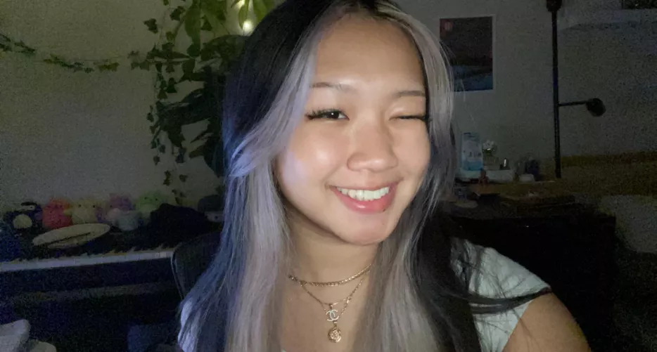 Just me by Linhly_Twitch