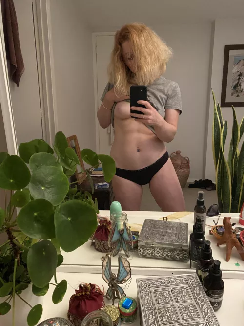 Just me again, procrastinating going to sleep so I don’t have to get up for work at 5am by occasionalfrog